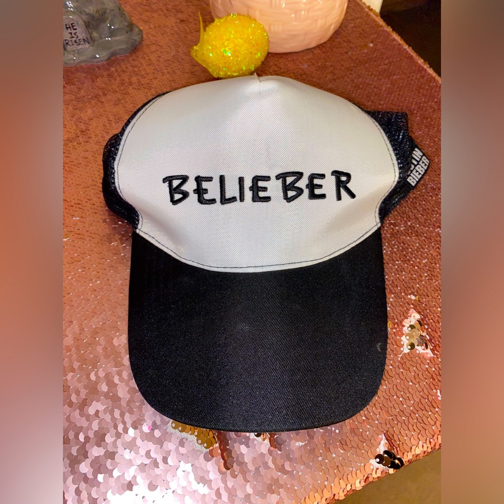 BELIEBER TRUCKER HAT